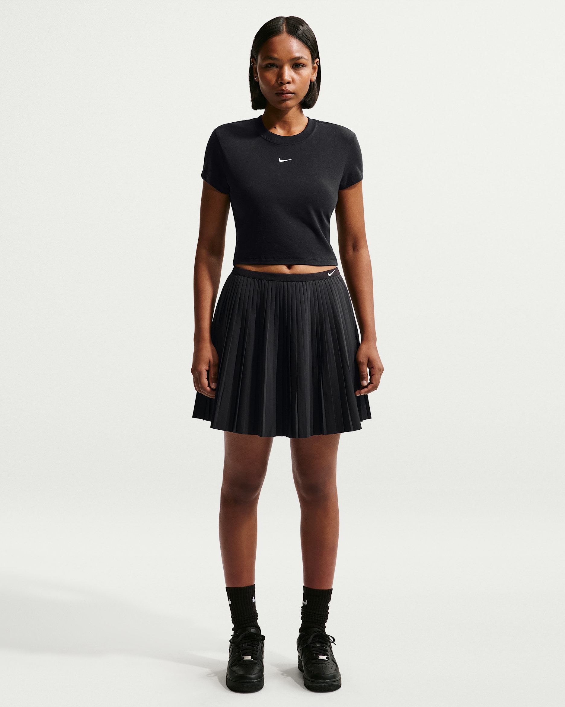 新品　WR NYLON 3D LOGO PLEATED SKIRT Nike Sportswear Women's Pleated Skirt. Nike.com